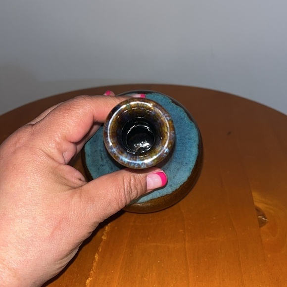 studio pottery bud vase, likely handmade - Picture 2 of 4